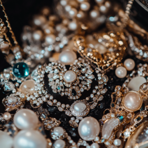 6_jewelry_unsplash_7d5a28c1-3ebc-4461-99a7-762f9e962cf8